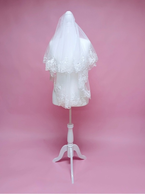 Unbranded Accessories - Two-Tier Lace Appliqué Edge Bridal Veil in White